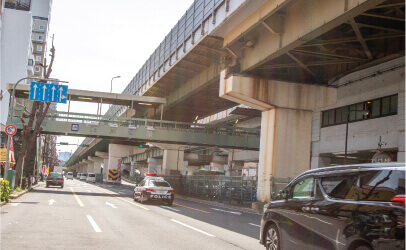 御堂筋線東三国駅